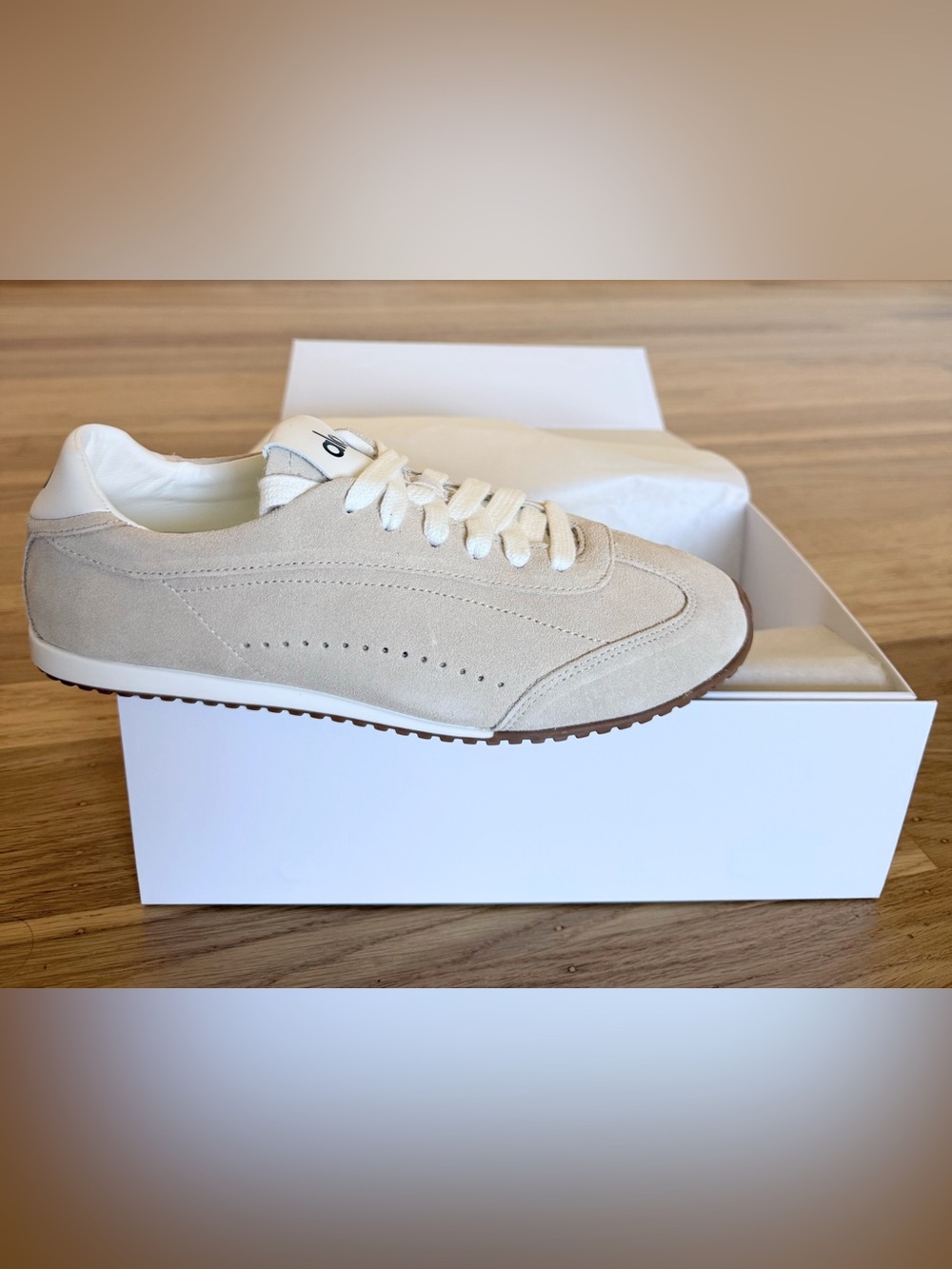 Alo Yoga- Sunset Sneakers in Sandstone/Ivory (NIB) - Picture 8 of 13